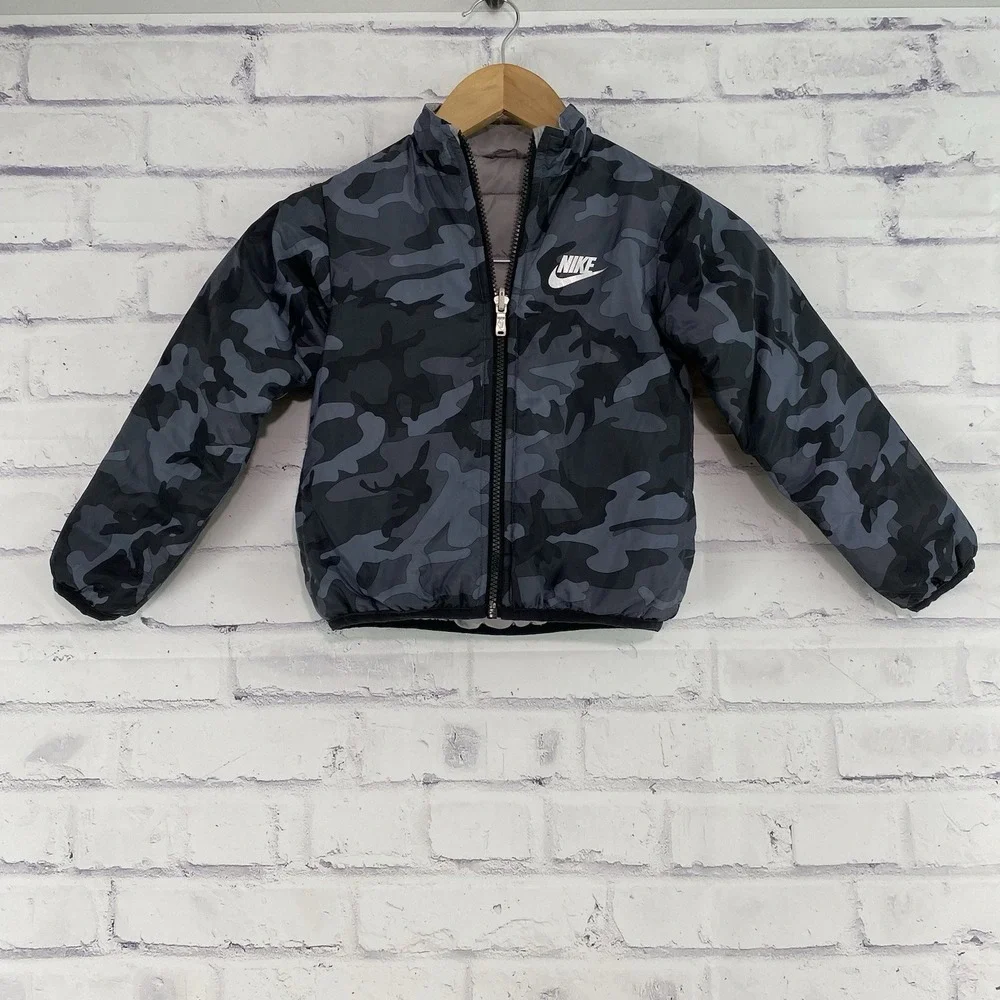 Nike Puffer Jacket Boy's Size 4T Toddler Full Zip Puffer Sweater Reversible Camo